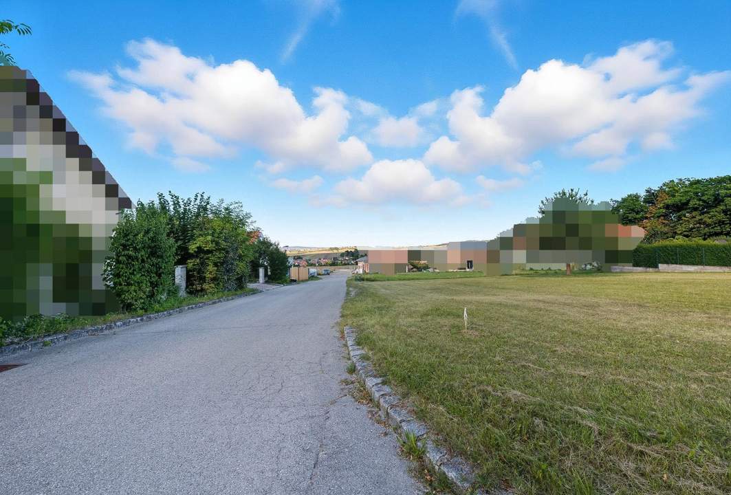 Traumgrundstück in Hollabrunn: Tolle Aussicht, begehrte Lage, kein Bauzwang!