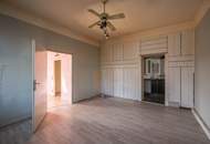 ++NEU++ Sanierungspotenzial: sanierungsbedürftige 2 Zimmer Altbauwohnung