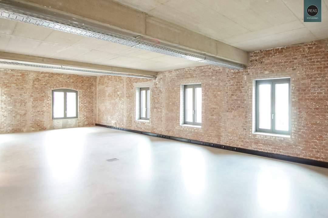 Loft mit Loggia in historischem Kornspeicher der Brotfabrik Wien!