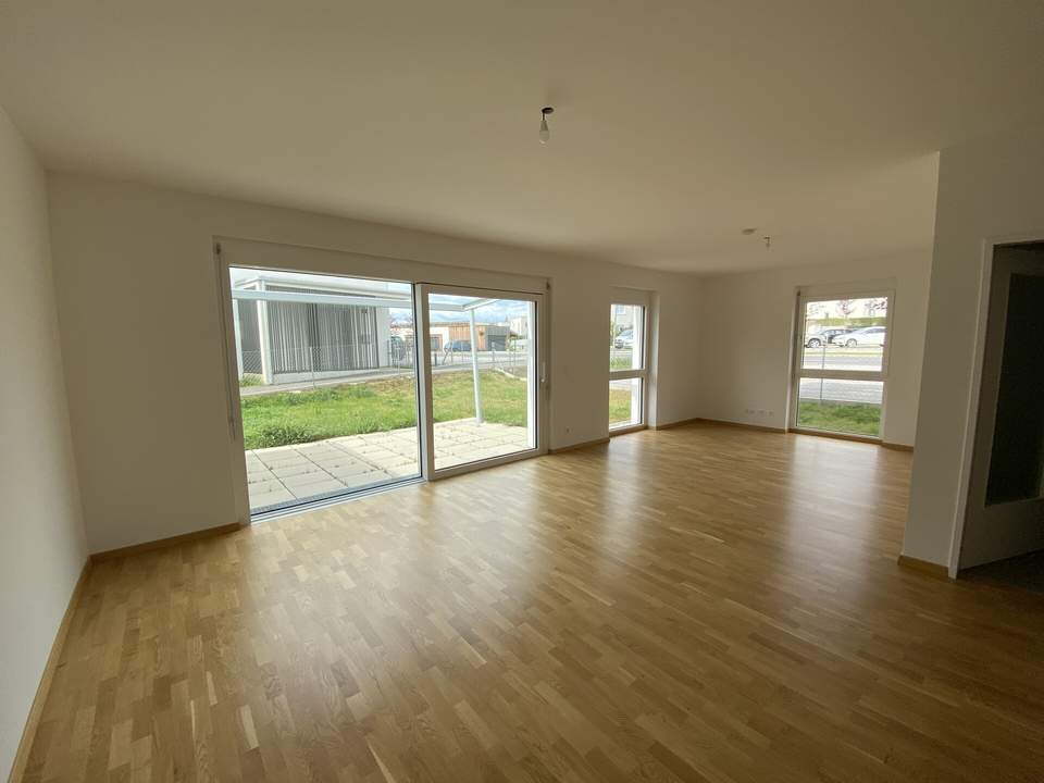 Helles, modernes Reihenendhaus
