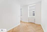Lichtdurchflutet & luxuriös: Sanierter Altbau-Erstbezug mit Balkon