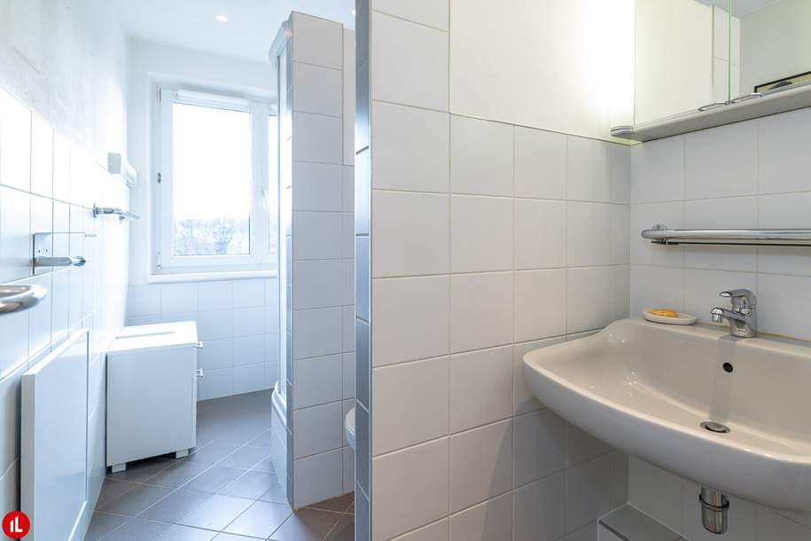PREISHIT | 2 Zimmer Dachterrassenwohnung in Schwechat | direkt beim Einkaufszentrum | voll möbliert | EUR 179.000,-, Wohnung-kauf, 179.000,€, 2320 Bruck an der Leitha