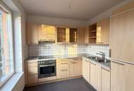 Nahe Schönbrunn: 2-Zimmer-Wohnung mit Balkon und Wintergarten sowie ein opt. Stellplatz!