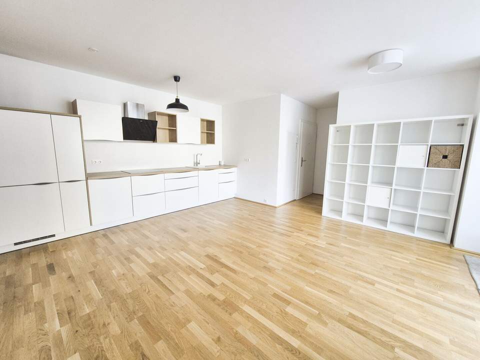 Sonnige Stadtwohnung mit Balkon und moderner Wohnküche - Sofortbezug