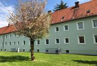 Sonnige Wohlfühlwohnung in Steyr mit Grünblick: perfekt geschnittene Räume, modernes Bad &amp; top Verkehrsanbindung – ideal für Singles, Paare oder kleine Familien mit Anspruch auf Lebensqualität und gepflegte Umgebung.