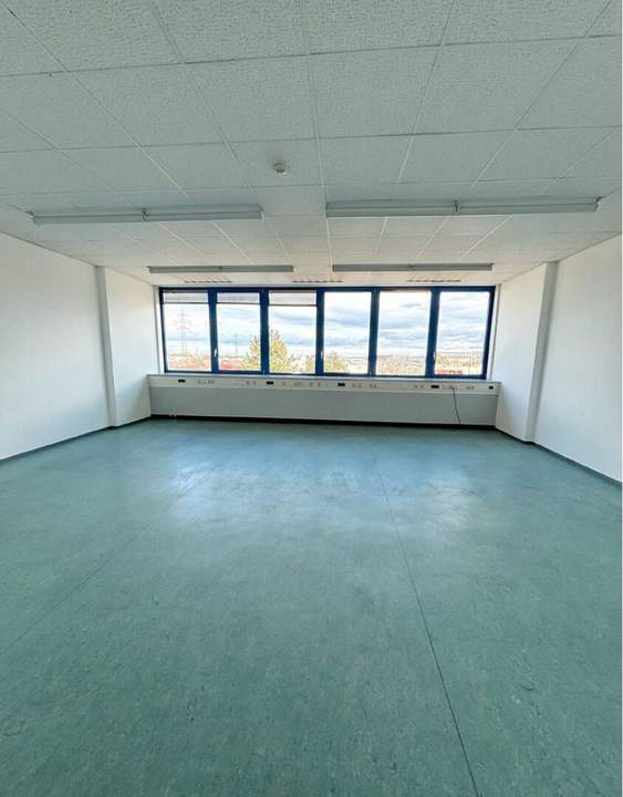 Wiener Neudorf! 63qm Bürofläche - Provisionsfrei!