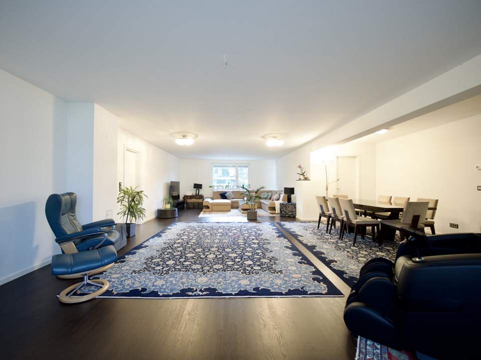 Neustift am Walde - Großzügige Vier-Zimmer Terrassenwohnung inklusive zweier Tiefgaragenplätze