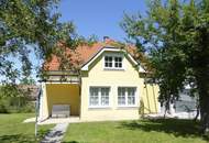 Gemütliches Einfamilienhaus mit drei Nebengebäuden in Waldrandnähe