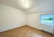 Charmante Dachgeschosswohnung mit 3 Zimmern & Balkon – Wohnen mit Weitblick