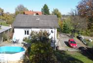 Das besondere Etwas, Klein- Fein- Mein. Entzückendes Wohnhaus mit Erweiterungspotenzial an einer Sackgasse.