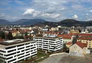 Neu sanierte, helle Wohnung mit toller Aussicht!