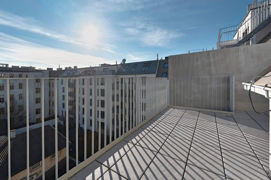 VORSORGE >> Charmante Dachgeschoss-Wohnung mit stilvoller Ausstattung >> TOP LAGE und SUPER HELL, Wohnung-kauf, 366.300,€, 1210 Wien 21., Floridsdorf