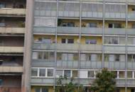 Sanierungsbedürftige 2-Zimmer Wohnung mit sonniger Loggia