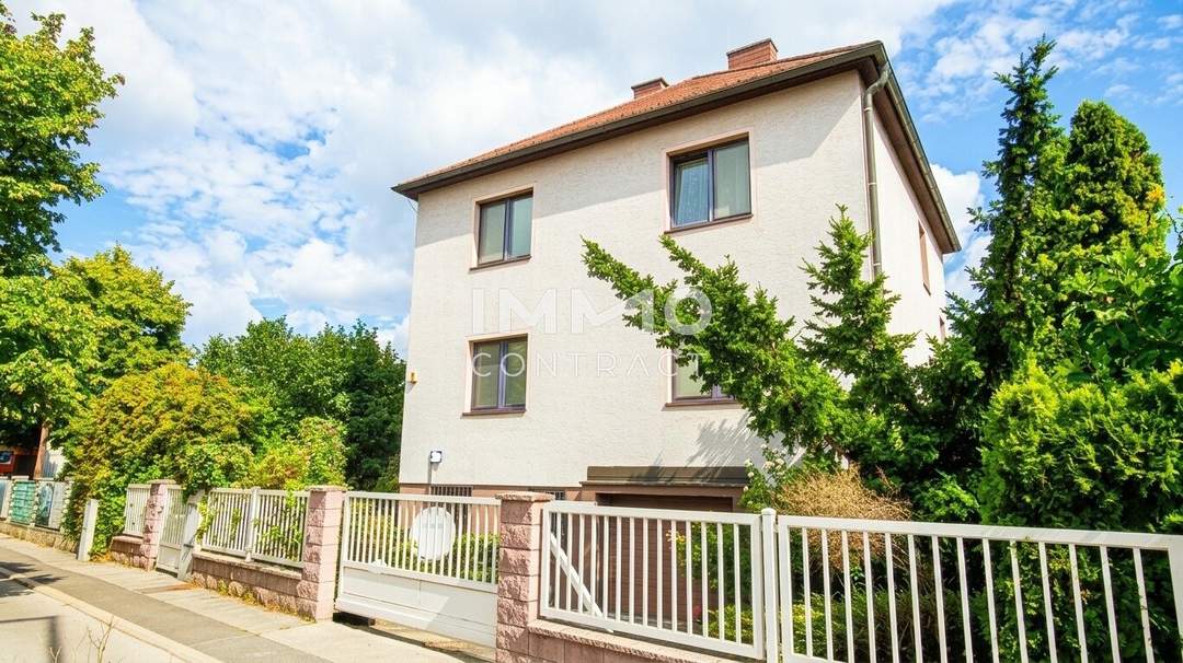 Viel Platz für Familie &amp; Generationen – Zweifamilienhaus auf 703 m² Grundstück