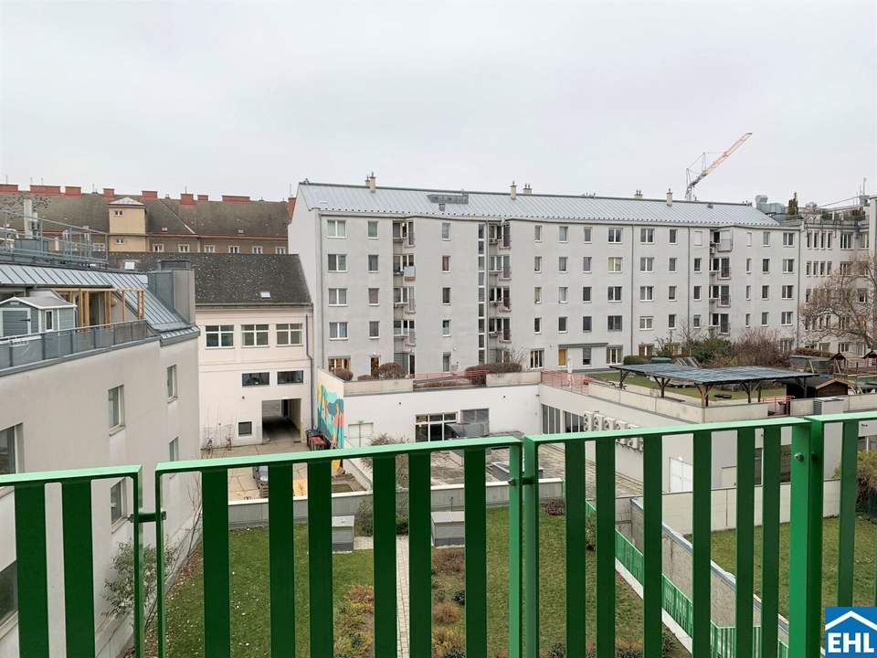Freundliche 2 Zimmerwohnung an der U3!