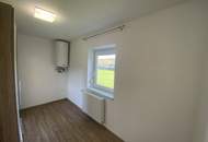 Tolles Mietwohnhaus mit Nebengebäude und Gartenhütte samt Sitzlaube an einer Sackgasse.