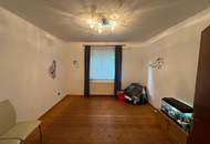 "Haus &amp; Grundstück – Baugrund inklusive!"