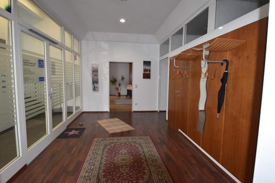 Großzügige Büroliegenschaft in sehr guter Lage, Gewerbeobjekt-miete, 2.592,00,€, 3300 Amstetten