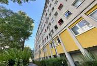 Loggia mit Fernblick, gute Infrastruktur & Zustand