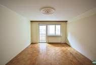 Stadtnah wohnen, individuell gestalten: 3-Zimmer-Sanierungsobjekt mit Südloggia