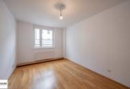 Ab sofort verfügbar: 4 Zimmer Neubauwohnung mit separater Küche und Süd-Loggia
