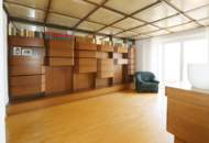 Perfekt geschnittene Dachgeschoss-Wohnung in attraktiver Lage nahe dem Krankenhaus und Bahnhof