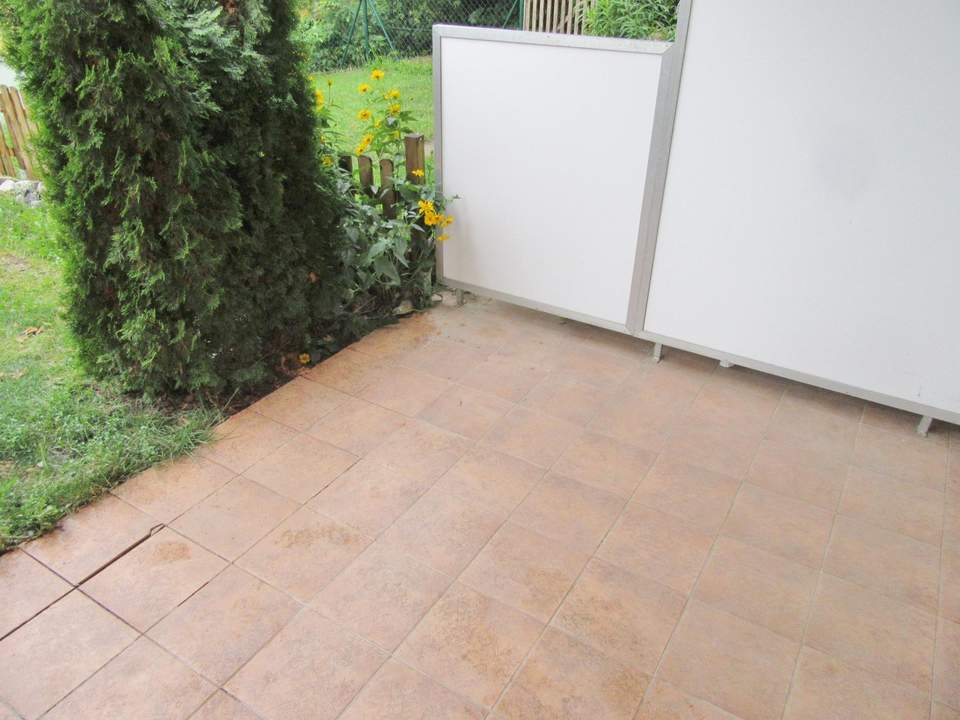 GARTENWOHNUNG - HELLES 2 ZIMMER APARTMENT