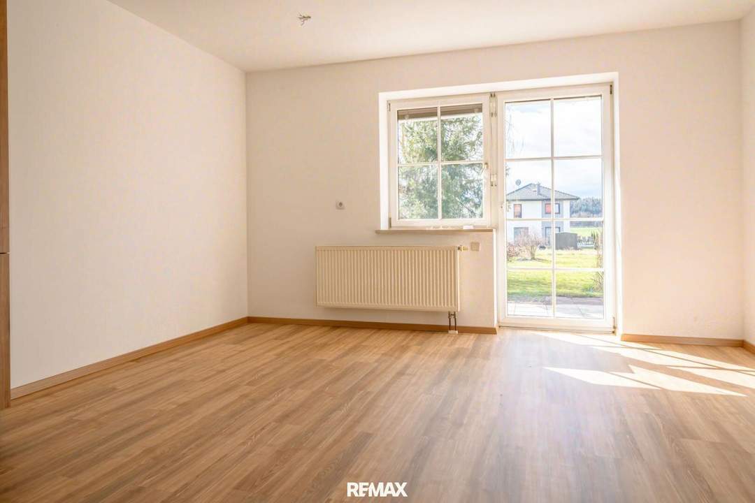 Vermietete Maisonette-Wohnung mit Terrasse, Eigengarten und Carport