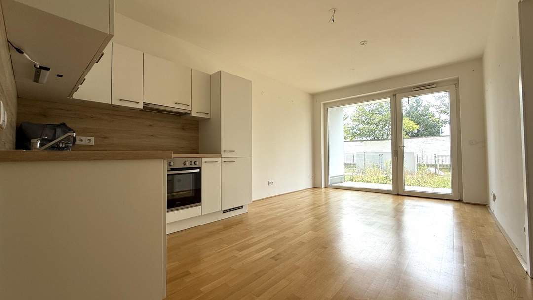 Moderne Neubauwohnung mit MEGA 243,12m² EIGENGARTEN und TERRASSE nahe Akademiepark