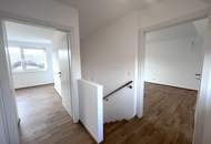 Erstbezug !! Traumhafte Doppelhaushälfte , Wohnkeller mit Garten und 2 Stellplätzen!