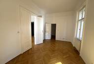 Schöne 4,5 Zimmer Altbau-Villenetage mit Wintergarten, Gartennutzung und kleinem KFZ-Stellplatz