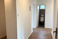 "Neu renovierte, 2-3 Zimmer - Wohnung + Loggia!"