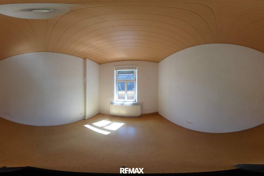 130 m ² große Traumwohnung mit Schlossbergblick