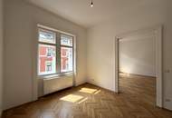 Großzügige 2-Zimmer-Altbauwohnung mit ca. 95 m² - UNBEFRISTET // Spacious 2-Room Period Apartment of approx. 95 m² - UNLIMITED RENT //