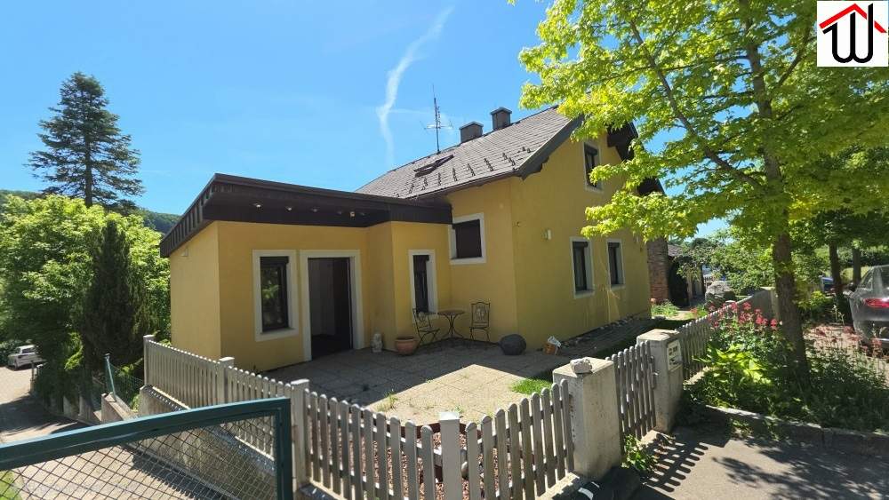 Idyllisches Einfamilienhaus mit Pool, Sauna und Gartenparadies