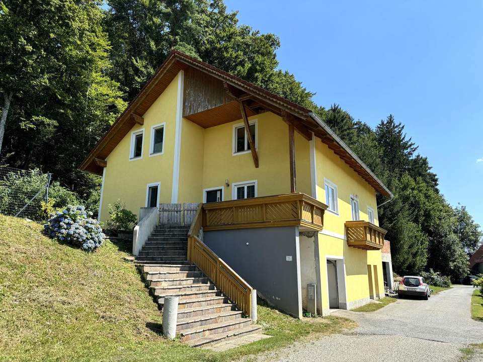 Ein- oder Zweifamilienhaus am Waldrand mit wunderschönem Weitblick