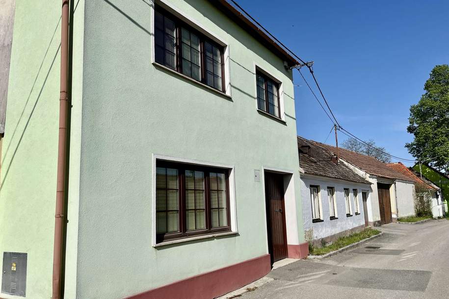 Großzügiges Einfamilienhaus mit uneinsehbarem Garten in absoluter Ruhelage!, Haus-kauf, 199.000,€, 2052 Hollabrunn