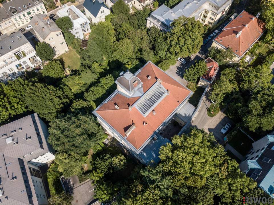 Tiny-House mit Eigengarten auf schlossartigem Anwesen | Parkplatz | U-Bahnnähe | sanierungsbedürftig