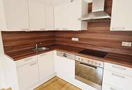 FERNBLICK, DACHGESCHOSS, 59 m2 Maisonette mit 13 m2 Terrasse, 2 Zimmer, Komplettküche, Duschbad, Parketten, Speckbachergasse