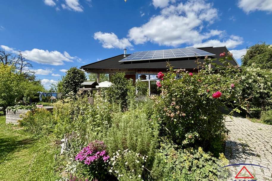 Außergewöhnliches Haus mit separater Wohneinheit oder Praxis auf ca. 5.863 m² Grund in idyllischer Ruhelage nahe der Bezirkshauptstadt Ried im Innkreis!, Haus-kauf, 4921 Ried im Innkreis