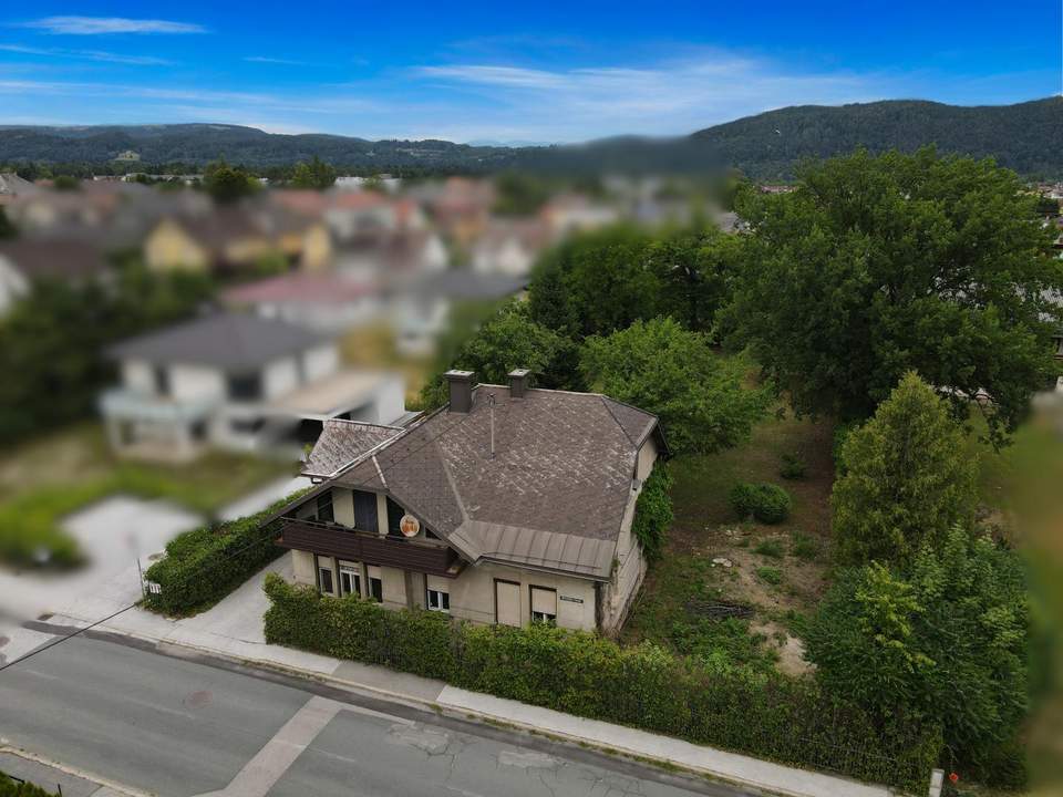 Großzügiges Grundstück mit 1.800 m² – Charmante Villa mit Ausbaupotenzial