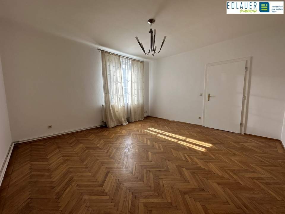 Schöne Altbau-Mietwohnung in zentraler Lage!