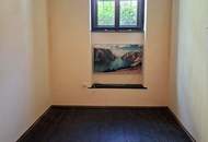 Lage, Lage, Lage! WG-taugliche 4-Zimmer bei der Uni, am Fuße des Schlossbergs!