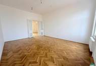 Erstbezug nach Sanierung: Traumhafter 4-Zimmer-Altbau mit moderner Ausstattung