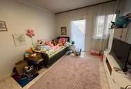 Vielseitiges sanierungsbedürftiges Wohnhaus mit 2 Wohneinheiten auf großem Grundstück!