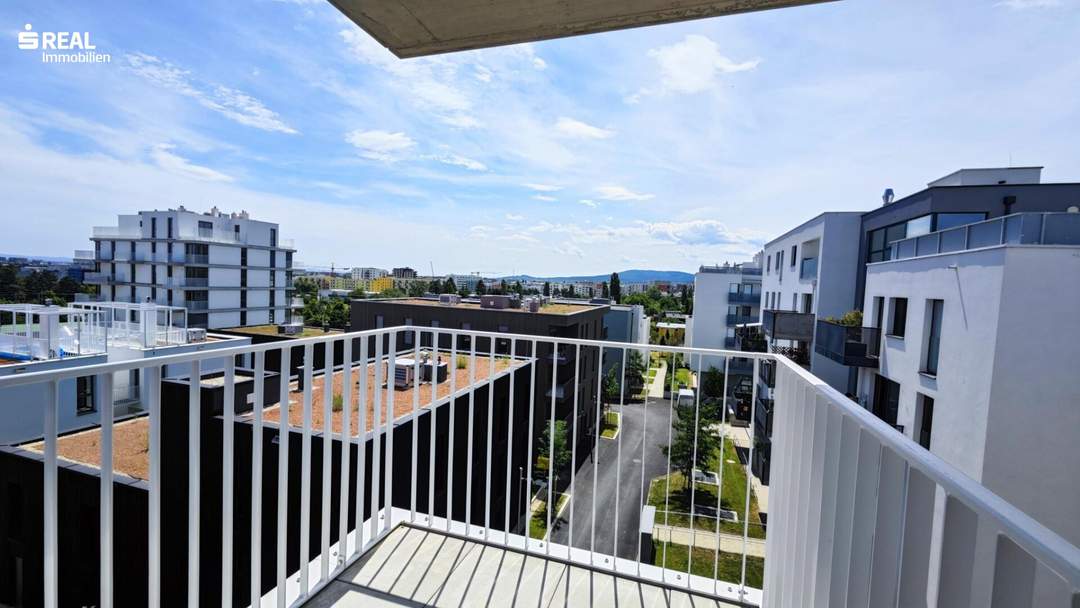 TIP-TOP ZWEI ZIMMER MIT BALKON