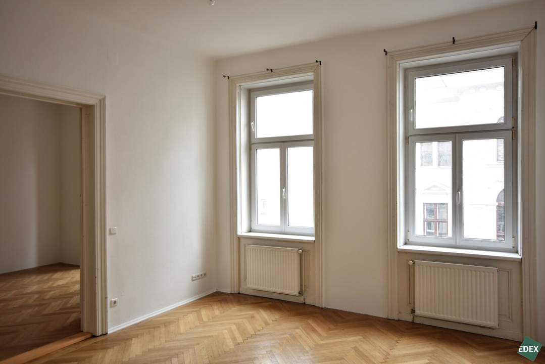 WG-geeignet: Schöner 3,5-Zimmer-Altbau mit hofseitigem Schlafzimmer