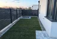 Hochmodernes Seehaus, Bungalow, 3 Zimmer, mit Garten und Terrasse, nur 4 Gehminuten vom Neufelder See entfernt