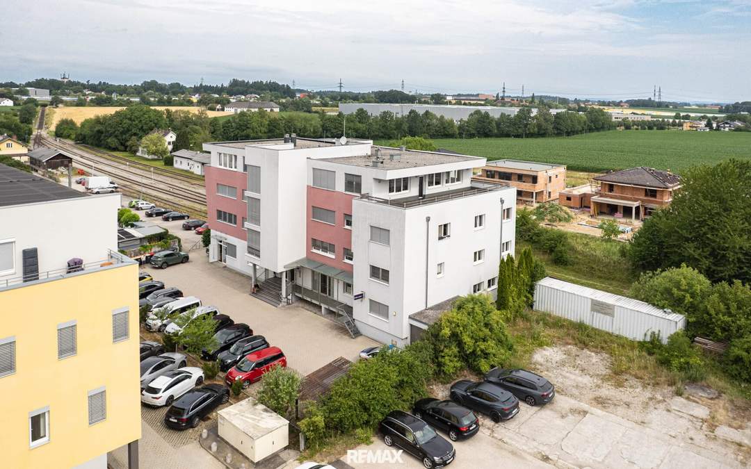 Penthouse-Feeling mit traumhafter Dachterrasse im Herzen von Sattledt