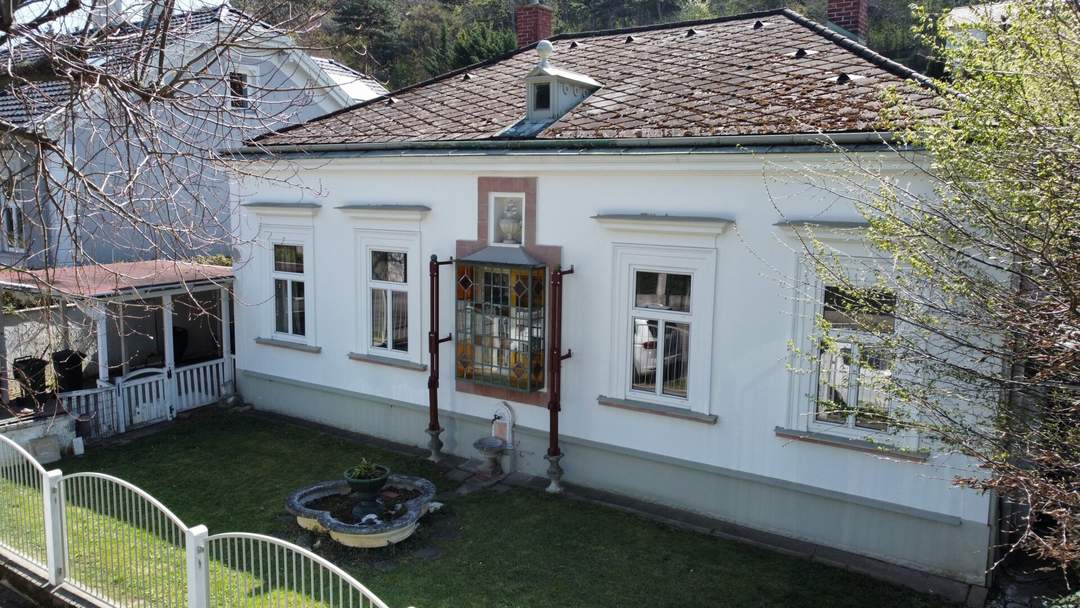 Villa mit Swimmingpool in Toplage